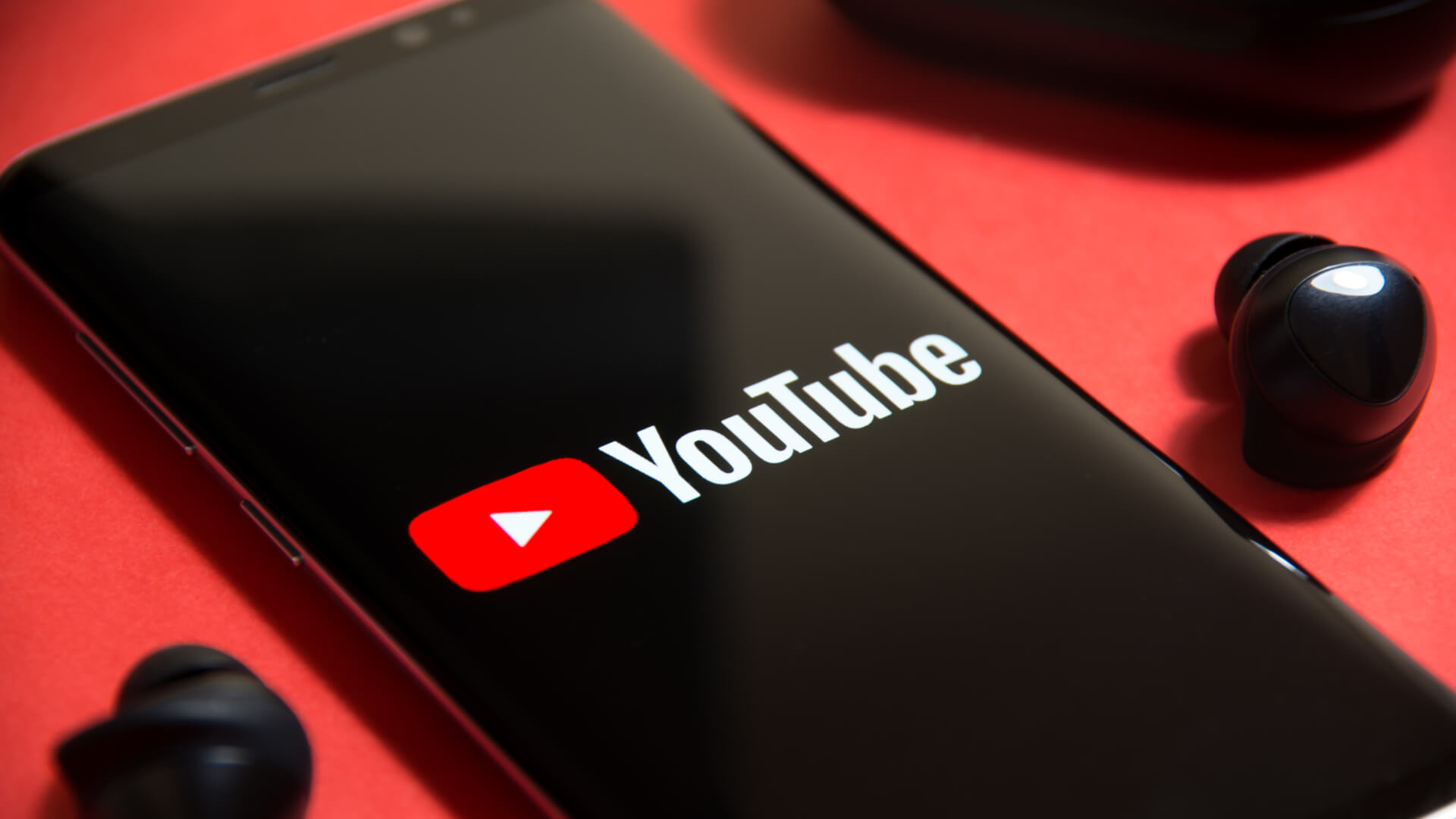 How To Make YouTube Channel’s Subscribers Public or Private